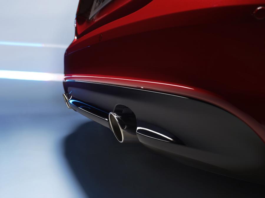  Jaguar XE S 2015 года  (фото 15 из 49)
